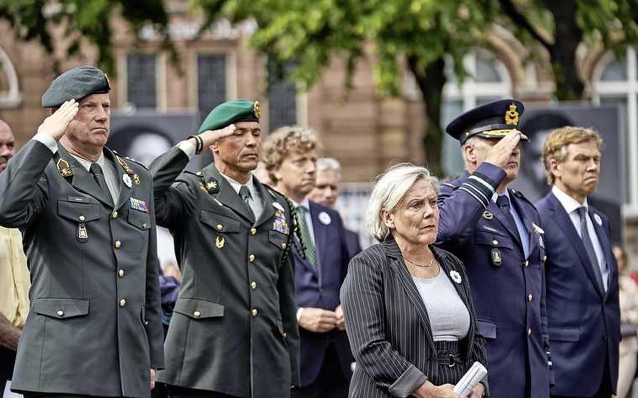 Minister Bijleveld tijdens de Srebrenica-herdenking van 11 juli vorig jaar die zij ’echt een keerpunt’ noemt. Minister Bijleveld tijdens de Srebrenica-herdenking van 11 juli vorig jaar die zij ’echt een keerpunt’ noemt.