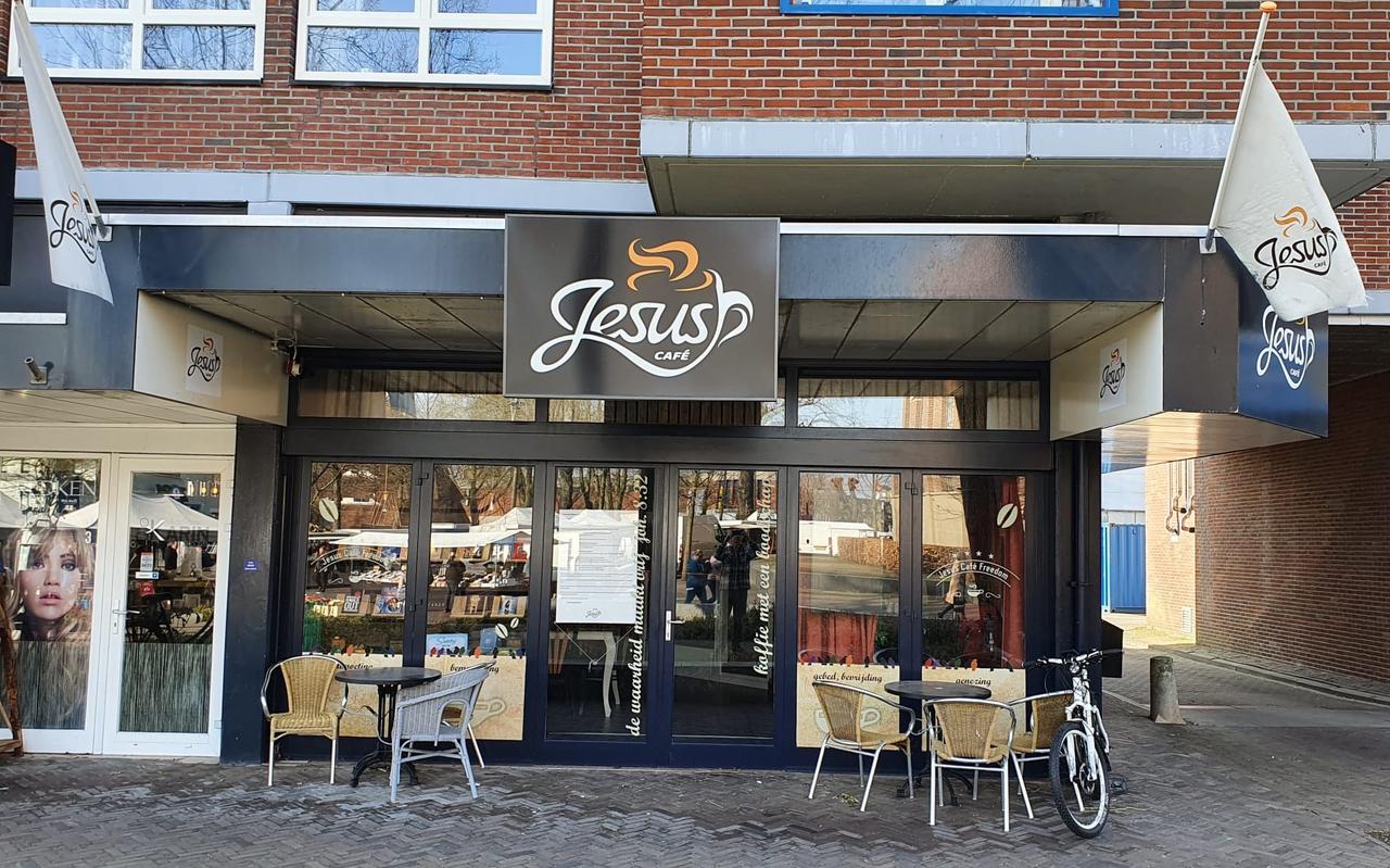 Het Jesus Café was gevestigd naast de Grote Kerk, in het centrum van Emmen.