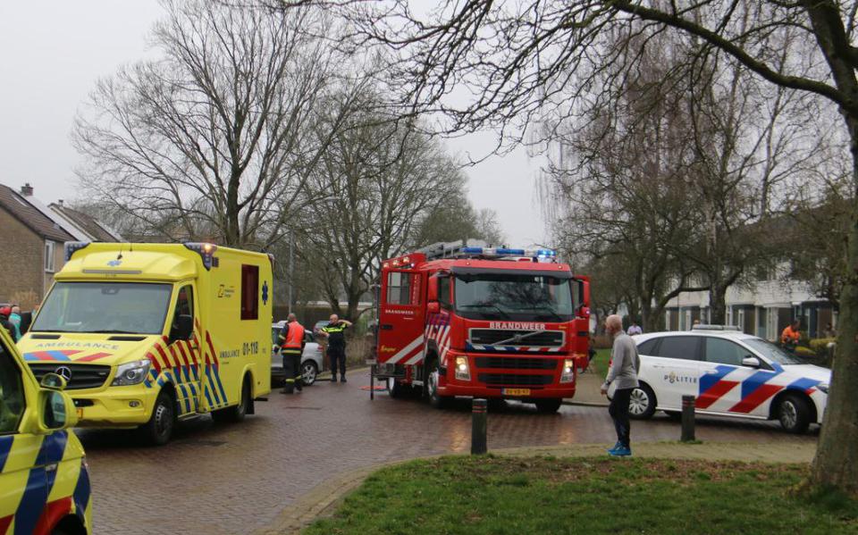 Fietser raakt zwaargewond bij aanrijding met auto in Veendam.