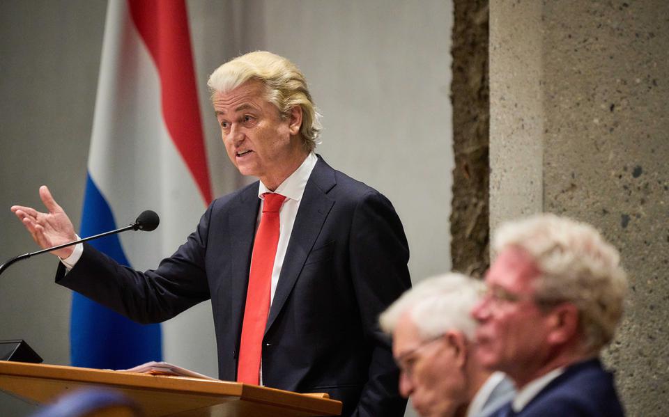 Geert Wilders (PVV) in de Tweede Kamer tijdens het debat over het eindverslag van informateurs Richard van Zwol en Elbert Dijkgraaf. De nieuwe coalitie wil ruim baan voor de landbouw en de visserij. De natuurbelangen zijn ondergeschikt. 