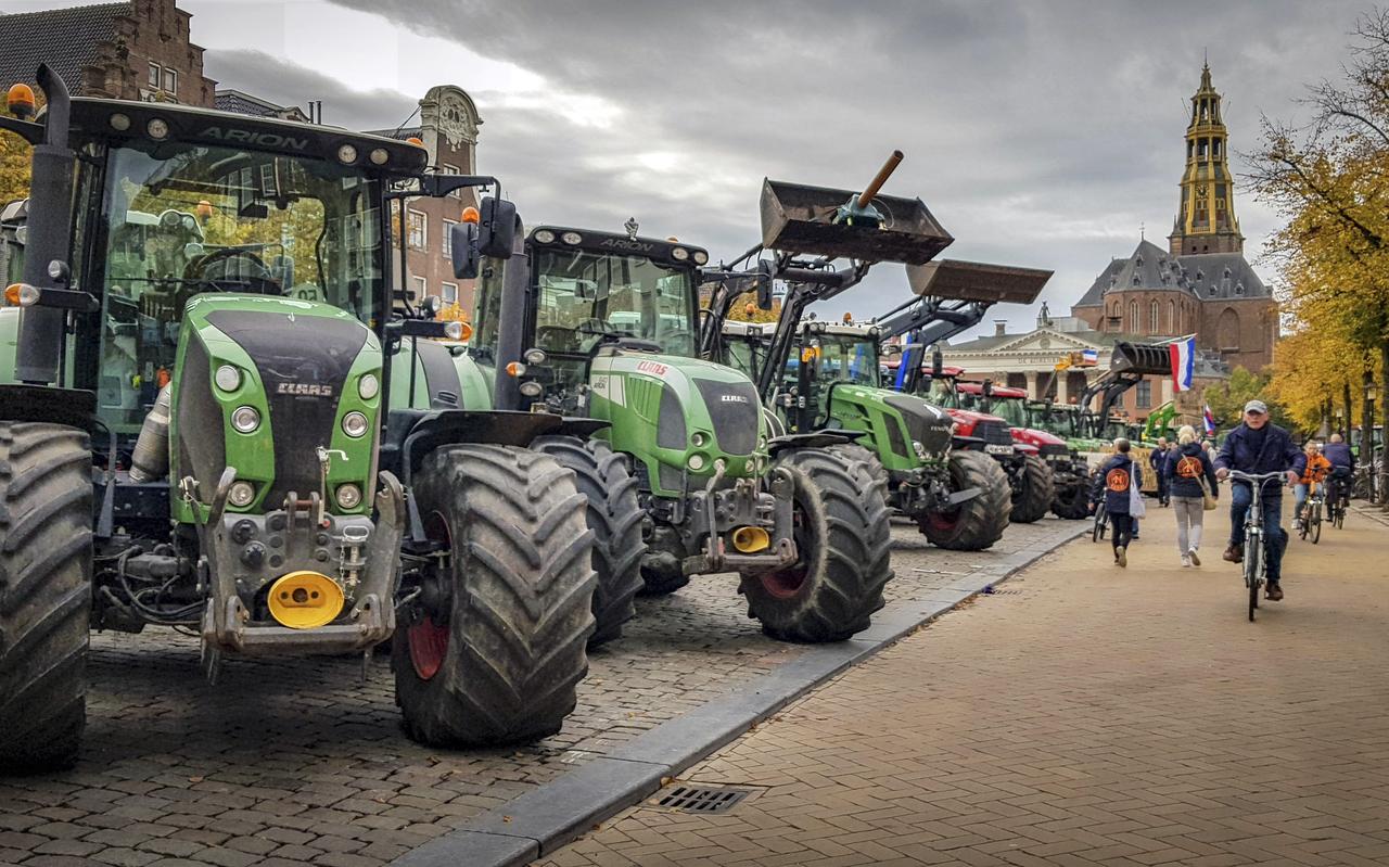 Tractors in het Groninger centrum tijdens een boerenprotest in 2019. Tractors in het Groninger centrum tijdens een boerenprotest in 2019.