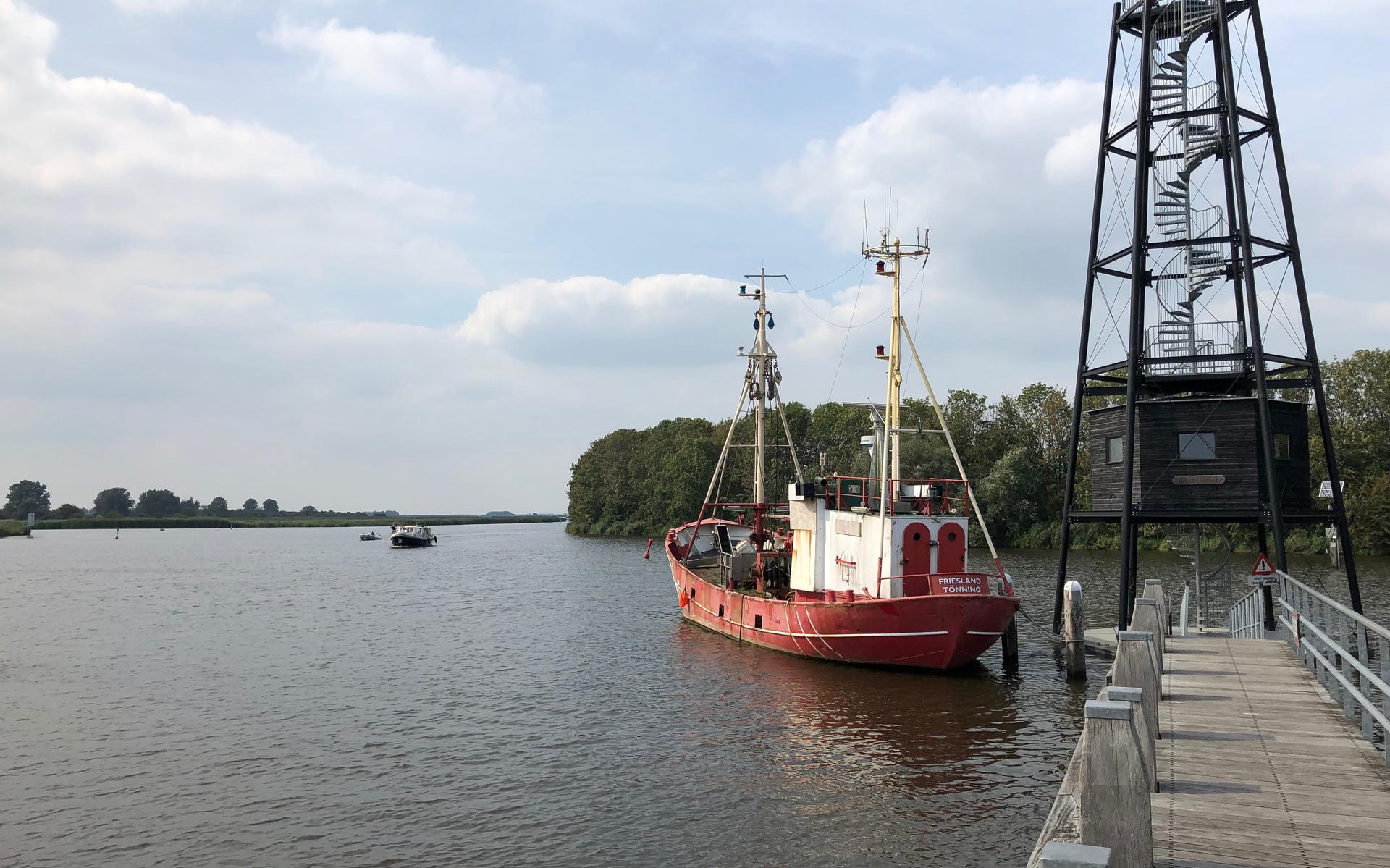 Weesschepen verkommeren in havens (en daar weten ze ook in Leek en Zoutkamp alles van) - Dagblad van