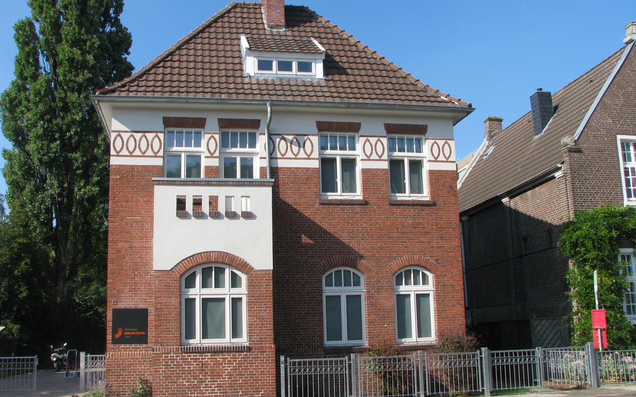 De voormalige Joodse school heeft weer een prominente plek in Leer