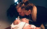 Marieke en Ruben Lichtenbeld met hun dochter Romi die geboren werd tijdens de tweede lockdown.