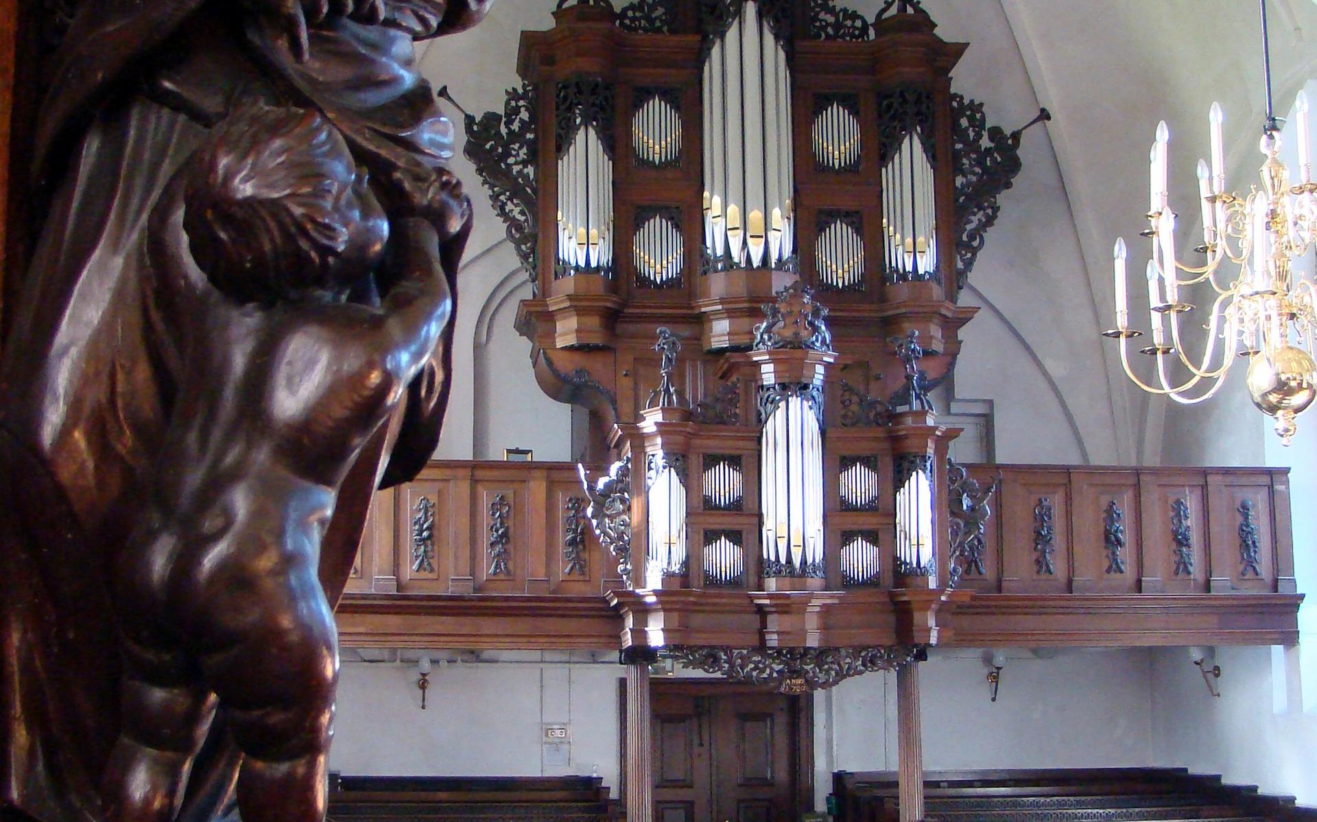 Het orgel in Uithuizen.                              
