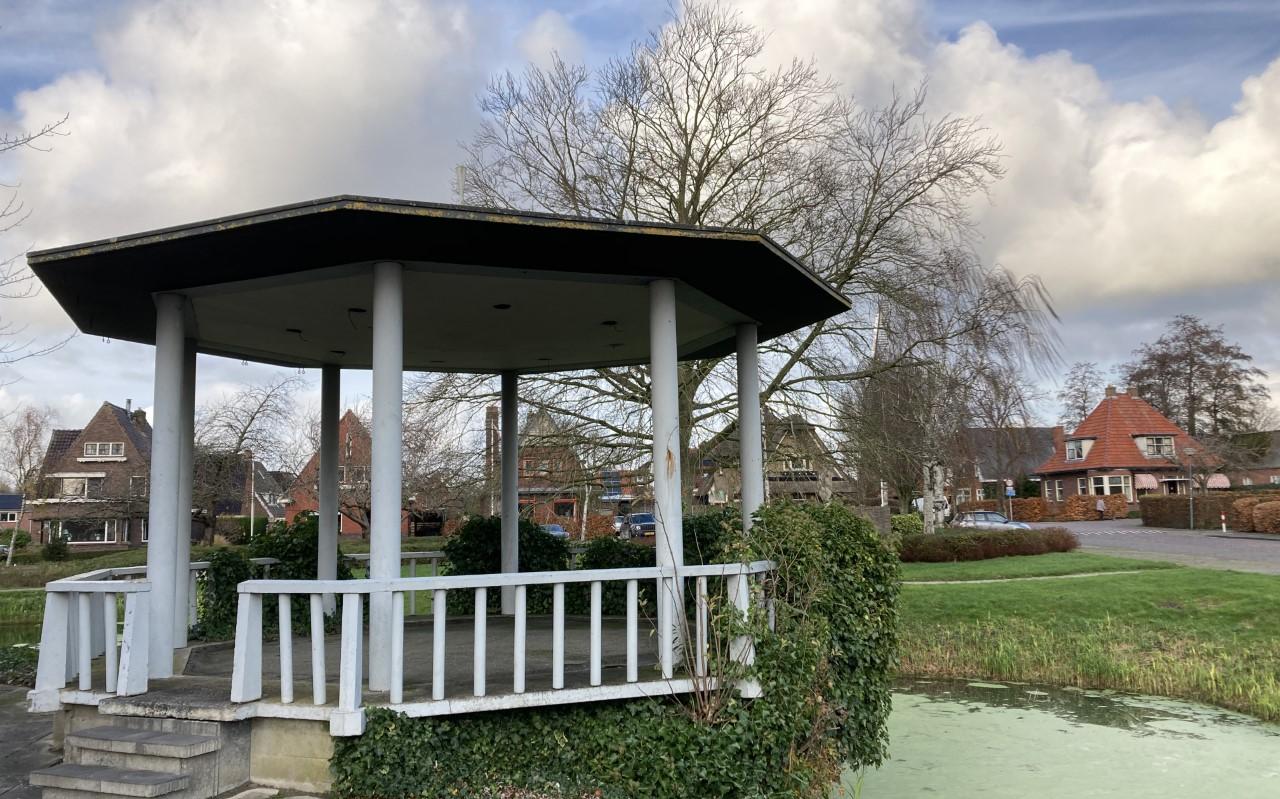 Te koop: De muziekkoepel in Winsum. Te koop: De muziekkoepel in Winsum.