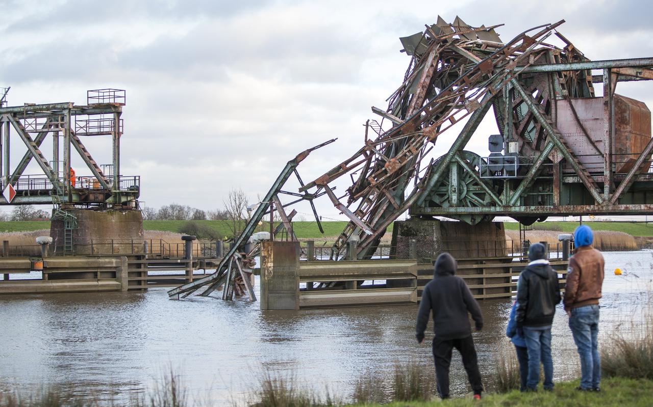 De Friesenbrücke. De Friesenbrücke.