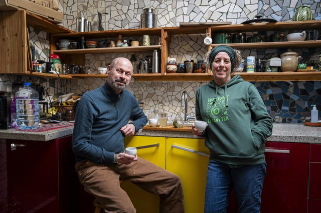 Nanette (59) importeert de beste thee uit Azië. ‘Pickwick vergelijken met pure thee is Franse kaas v