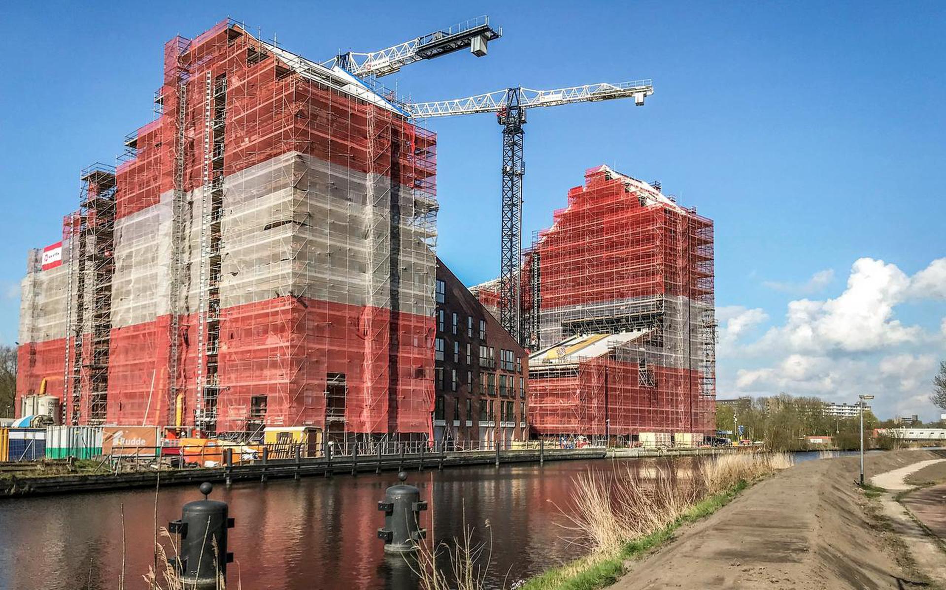 De Stad Groningen bouwt veel voor studenten, hier de inmiddels gereed gekomen Woldring locatie in aanbouw.