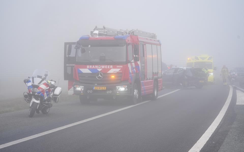 Botsing door voorrangsfout in Groningen en files op de A28. Botsing door voorrangsfout in Groningen en files op de A28.