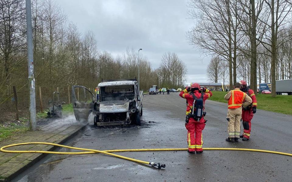 Autobrand bij tankstation op A7 en vrouw overleden na ongeval op N46.
