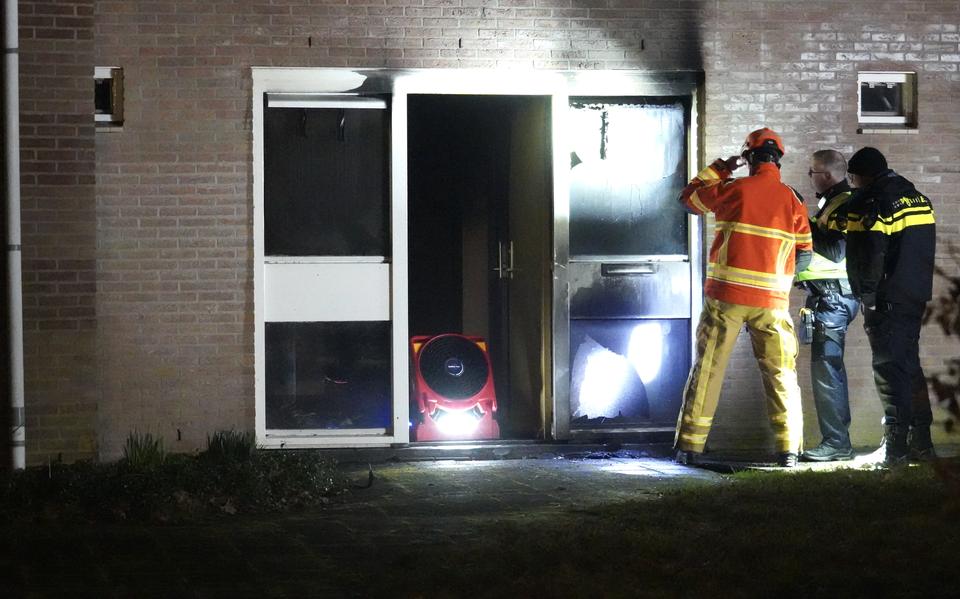 Woningbrand in Assen, fietser gewond bij aanrijding in Emmen.