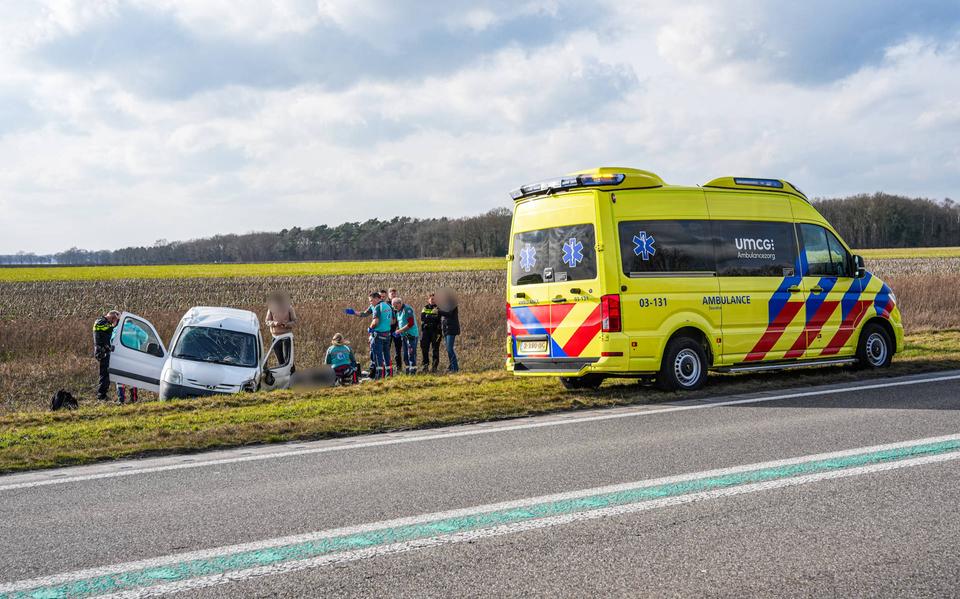 N34 gedeeltelijk afgesloten door fors ongeval bij Ees. N34 gedeeltelijk afgesloten door fors ongeval bij Ees.