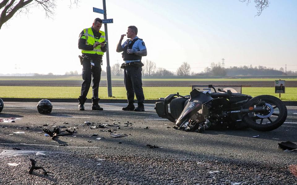 Politie met spoed naar juwelier in Emmen en motorrijder zwaargewond bij aanrijding in Winschoten.