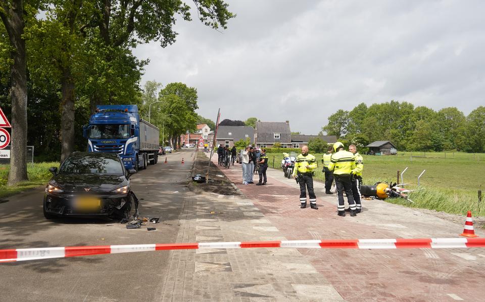 Motorrijder gewond bij ongeluk in Beilen en auto’s uitgebrand in Stadskanaal. Motorrijder gewond bij ongeluk in Beilen en auto’s uitgebrand in Stadskanaal.