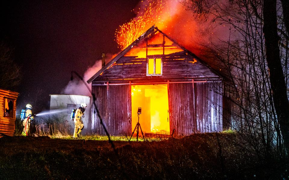 Voetganger aangereden in Groningen en auto’s in Hoogeveen door brand verwoest.