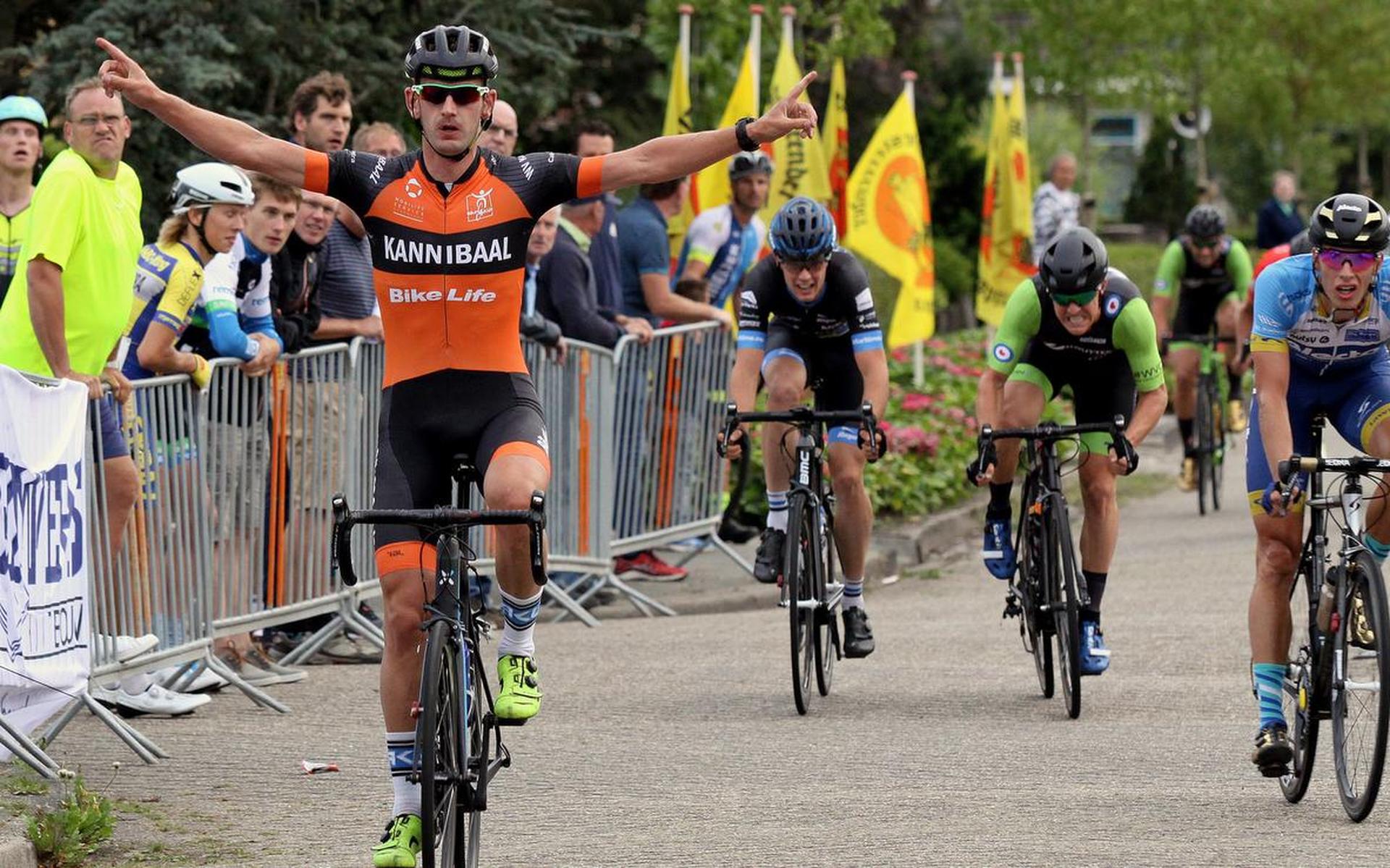 Ronald Kruijer wint Ronde van De Westereen en blijft Rick Ottema voor - Dagblad van het Noorden