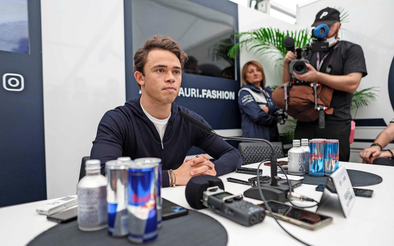 Volgens Red Bull-topman Helmut Marko moet Nyck de Vries het team van AlphaTauri gaan leiden. Volgens Red Bull-topman Helmut Marko moet Nyck de Vries het team van AlphaTauri gaan leiden.