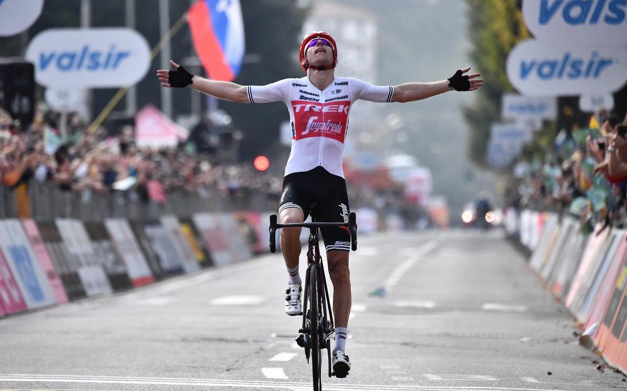 Bauke Mollema komt als eerste aan in de Ronde van Lombardije van 2019.