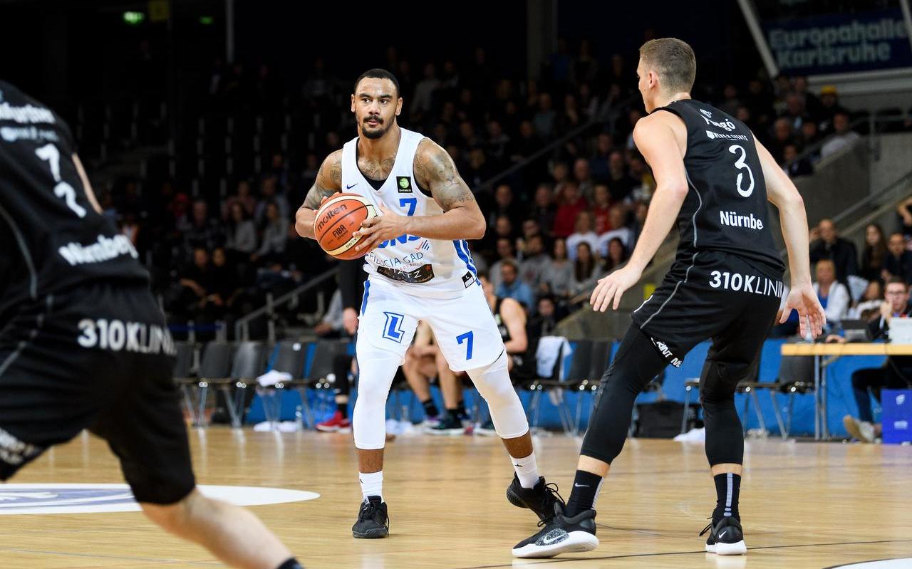 Davonte Lacy (7), toen nog in het shirt van Karlsruhe Lions. Komend seizoen speelt de Amerikaan voor Donar. Davonte Lacy (7), toen nog in het shirt van Karlsruhe Lions. Komend seizoen speelt de Amerikaan voor Donar.