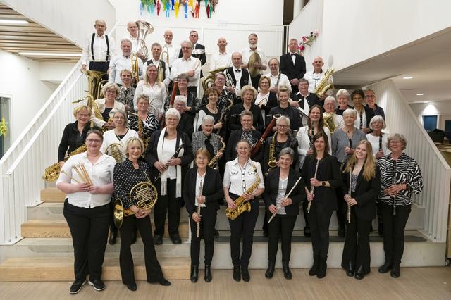 Muziek en bitterballen. Het Orkest Westerbork bereidt een zondagmiddagconcert voor