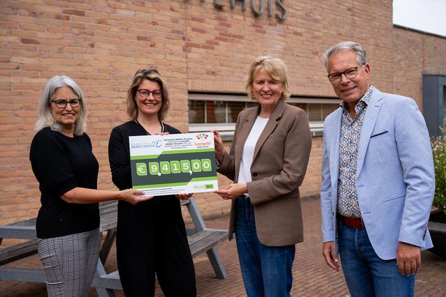 Met iets wat overbodig is, een verschil maken voor kinderen. Stichting Leergeld Midden-Drenthe ontva