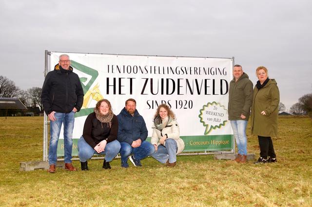 Oosterhesselen bereidt zich voor op het Zuidenveldfeest. Dorp is het middelpunt van bruisende activi