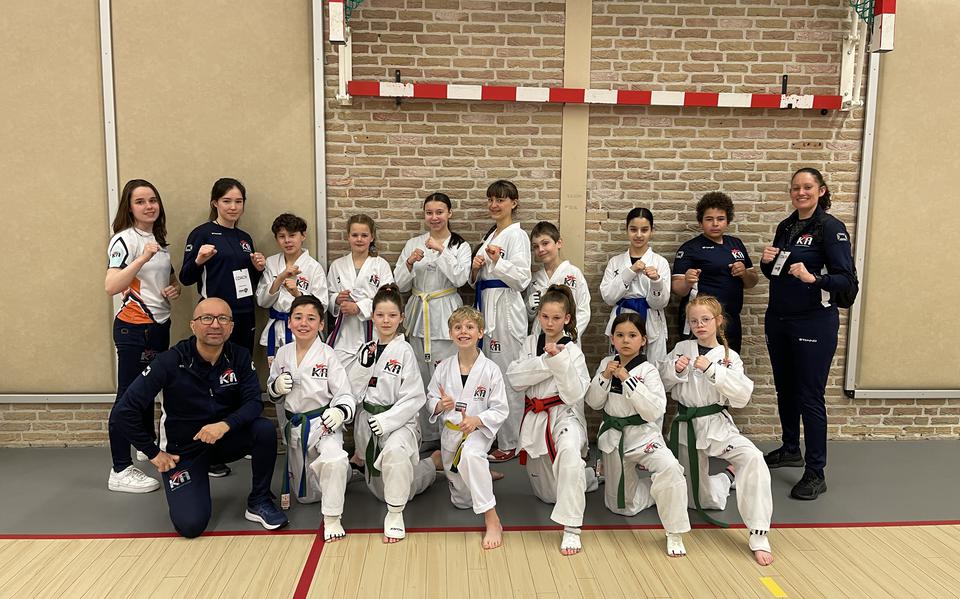 Negen medailles voor jeugdleden van Kazemi Taekwondo Academie Groningen.