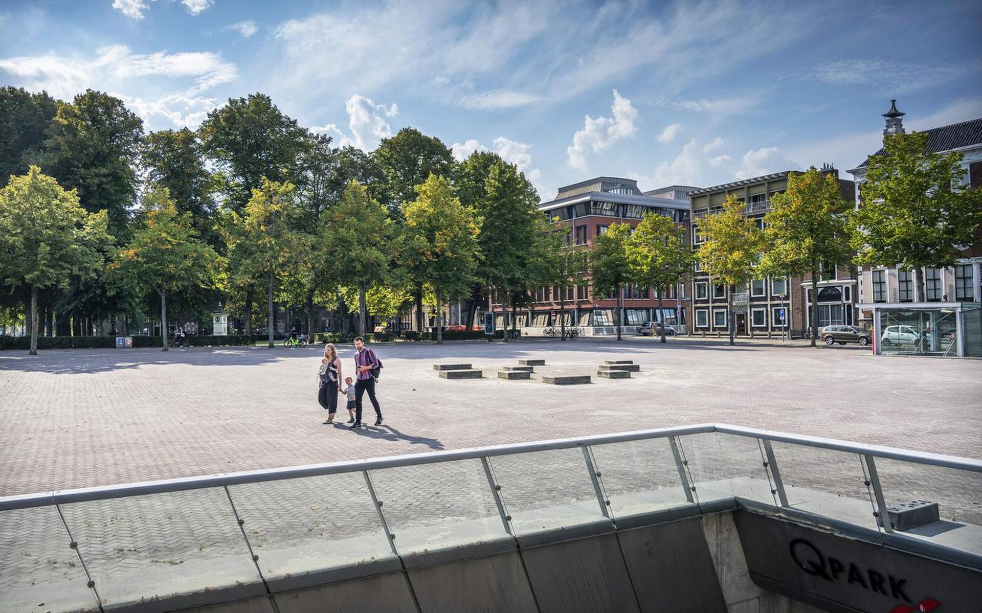 De Ossenmarkt is de perfecte plek voor een slavernijmonument.