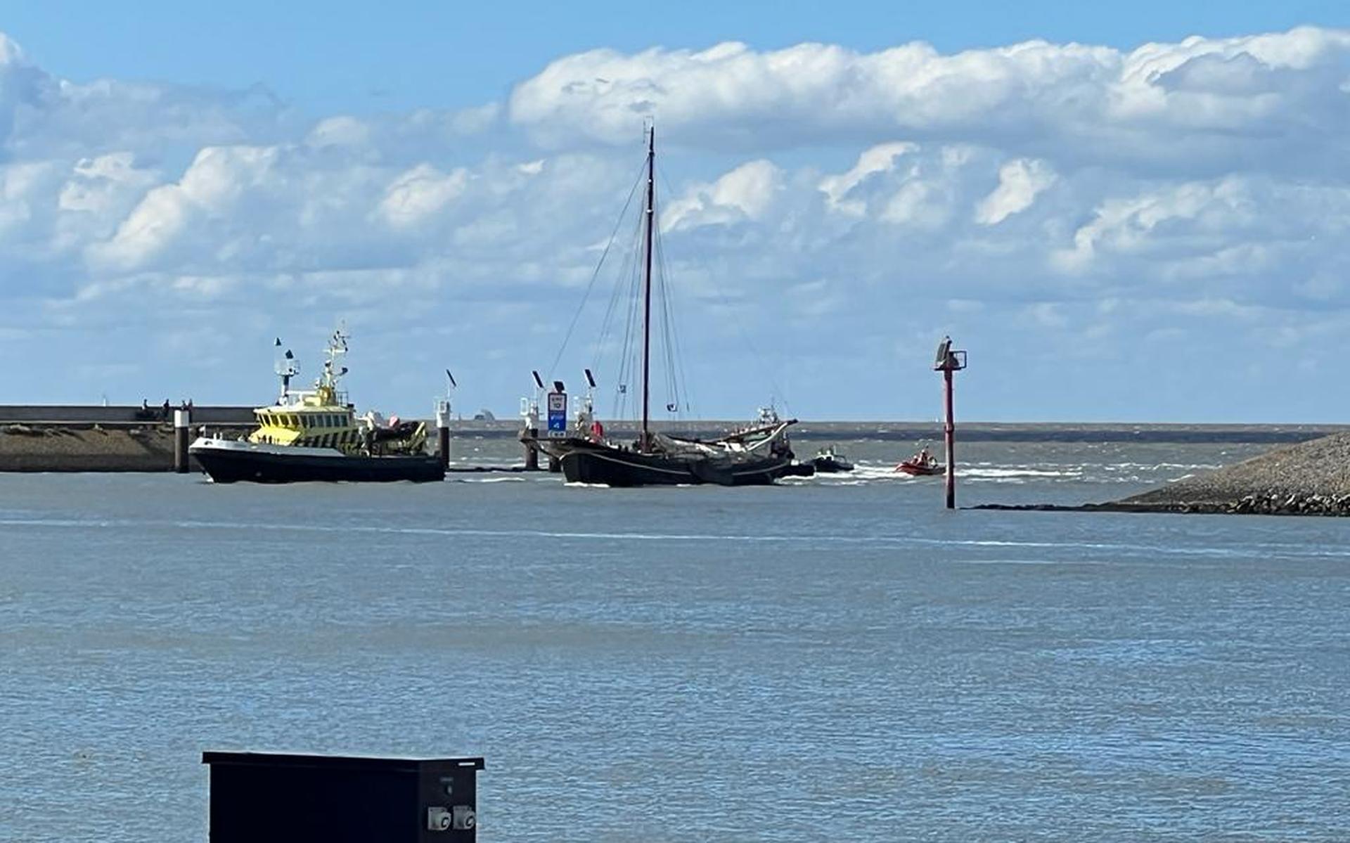 Meisje overlijdt bij ongeluk met giek van zeilschip op Waddenzee bij Terschelling - Dagblad van het 