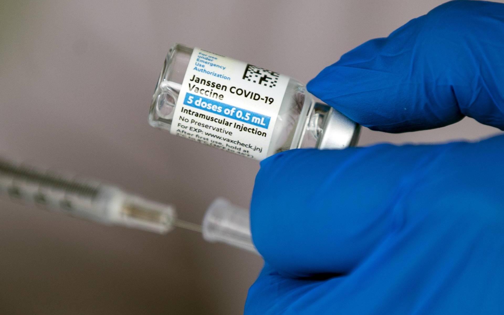 35.000 doses van het Janssen-vaccin worden extra beschikbaar gesteld aan ziekenhuispersoneel - Dagbl