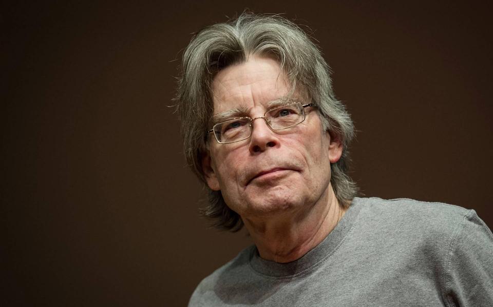Nieuw boek Stephen King komt binnen op 2 in bestsellerlijst - Dagblad