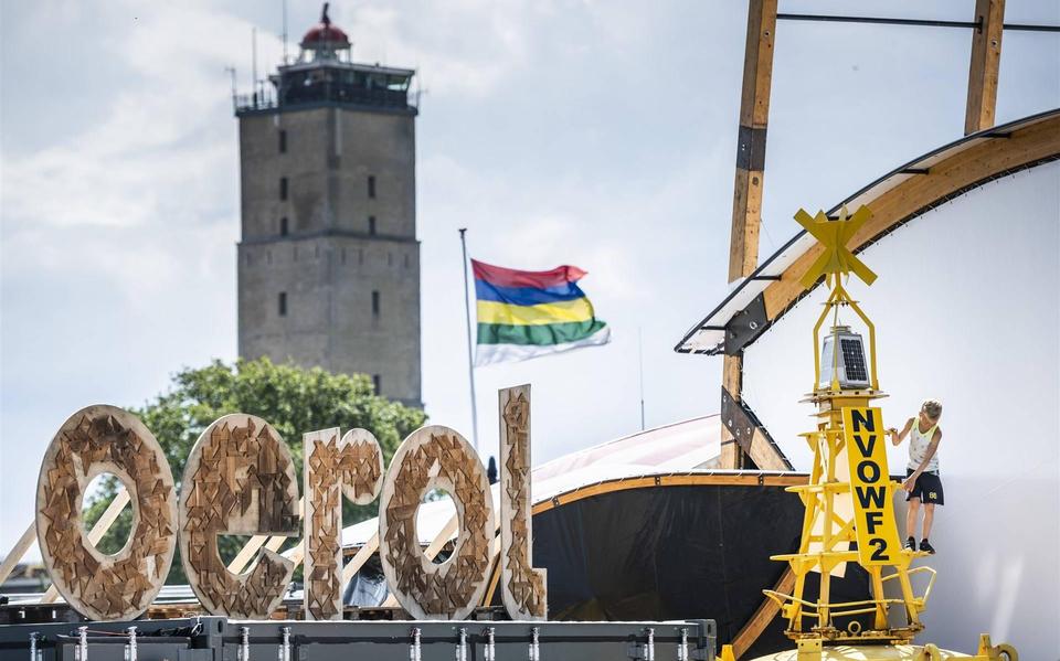 Vanaf festival Oerol in juni tot september was Taxi Bakker 24 uur per dag bereikbaar.