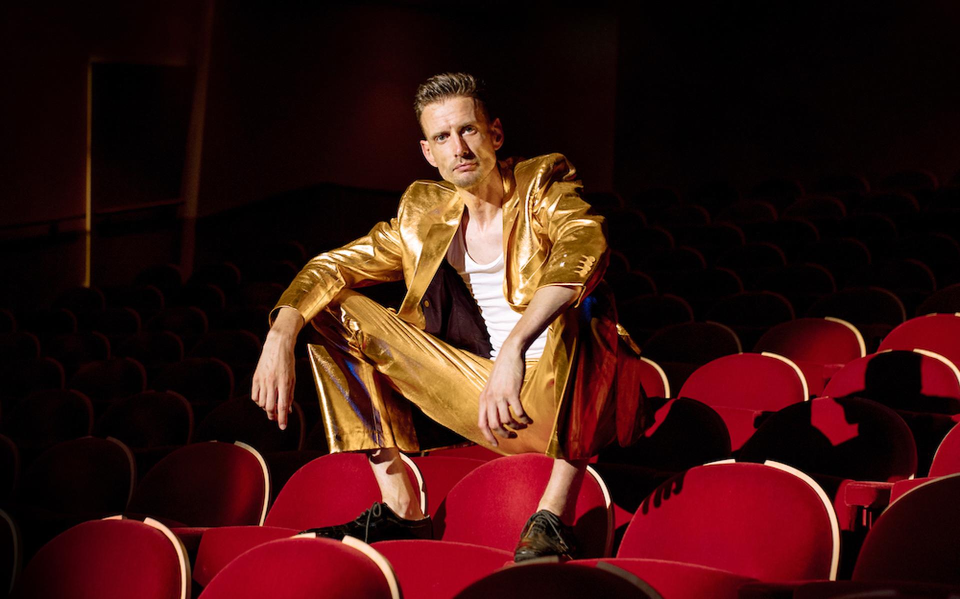 Theatermaker Theun Plantinga: 'Ik wil een gerespecteerd acteur blijven en never nooit niet Mister Bi