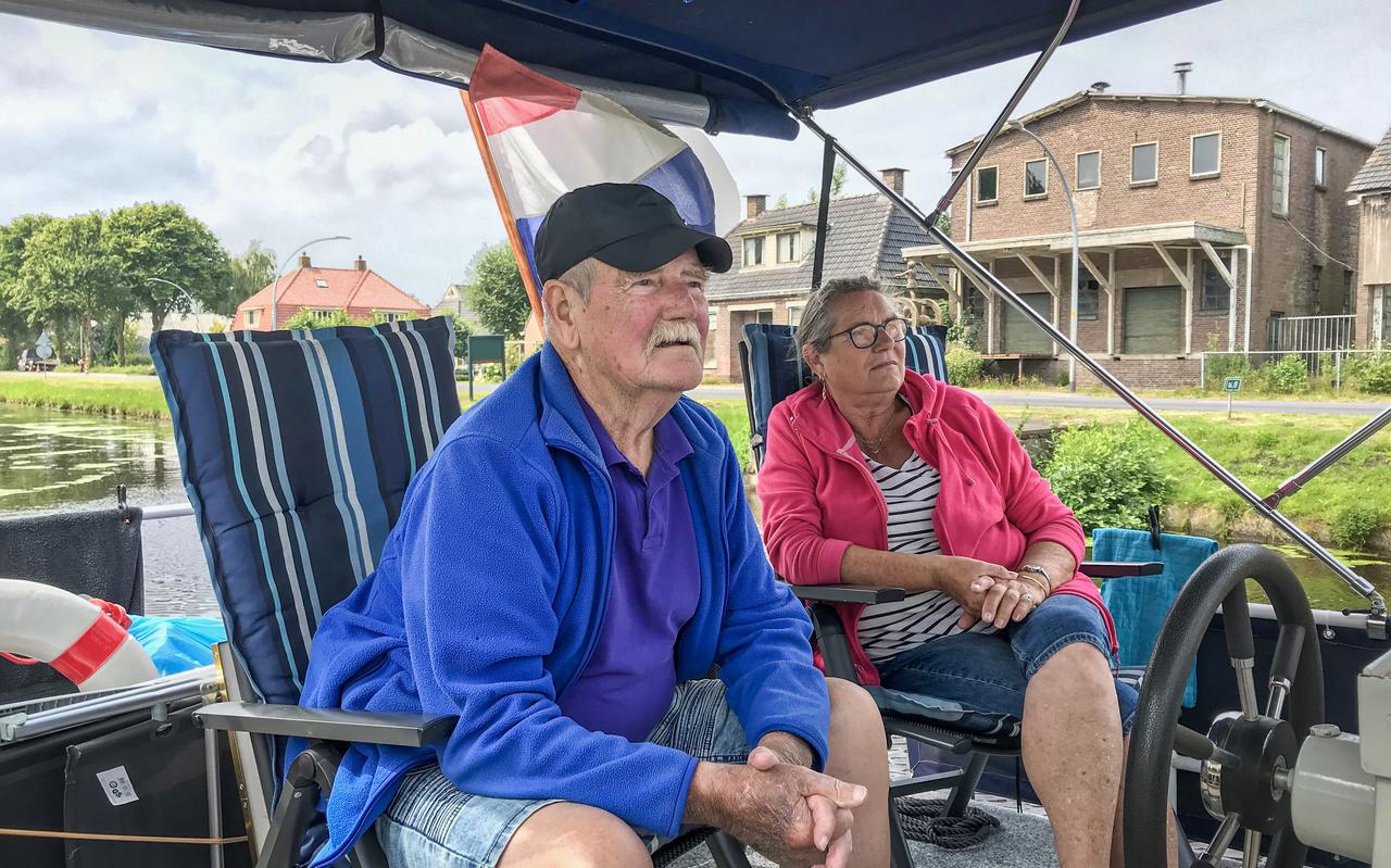 Pieter en Anje Poortenga uit De Westereen in Hoogersmilde. Pieter en Anje Poortenga uit De Westereen in Hoogersmilde.