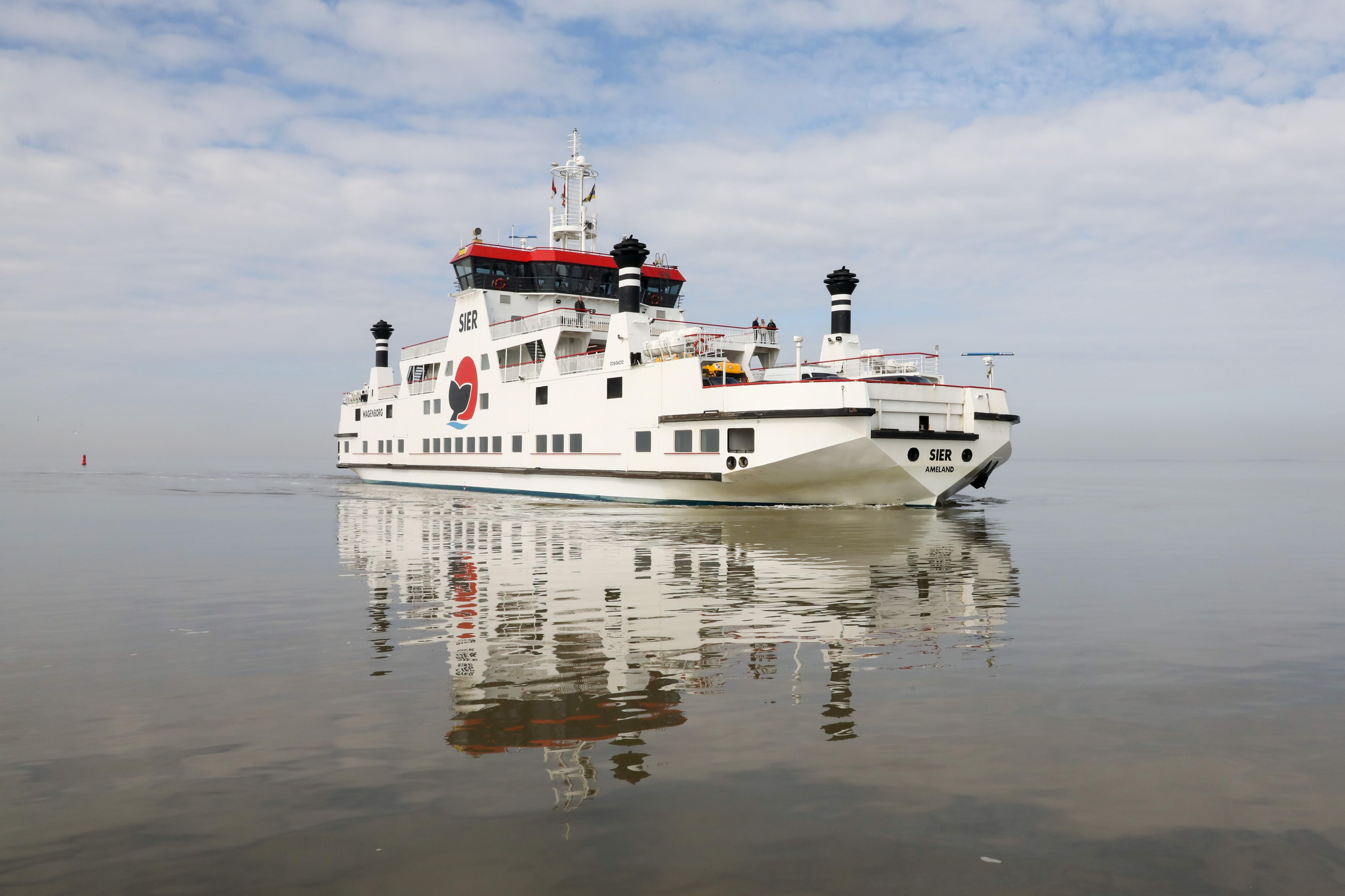Kamer wil tussenconcessie voor boot naar Ameland en Schier