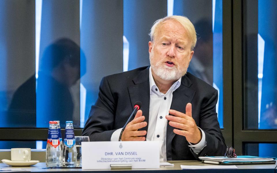 Jaap van Dissel, directeur RIVM, tijdens zijn technische briefing in de Tweede Kamer over het coronavirus.  