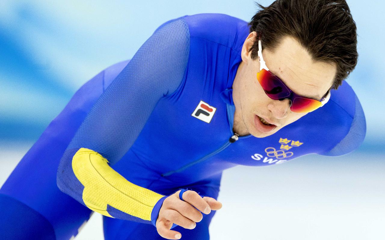 Nils van der Poel uit Zweden tijdens de training langebaan in de National Speed Skating Oval, twee dagen voor de start van de Spelen.