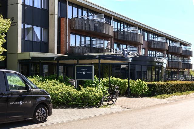 Ongepaste opmerkingen en aanrakingen. Dit gebeurde er op het kennismakingsuitje van Tytsjerksteradie