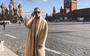 Correspondent Iris de Graaf op het Rode Plein in Moskou