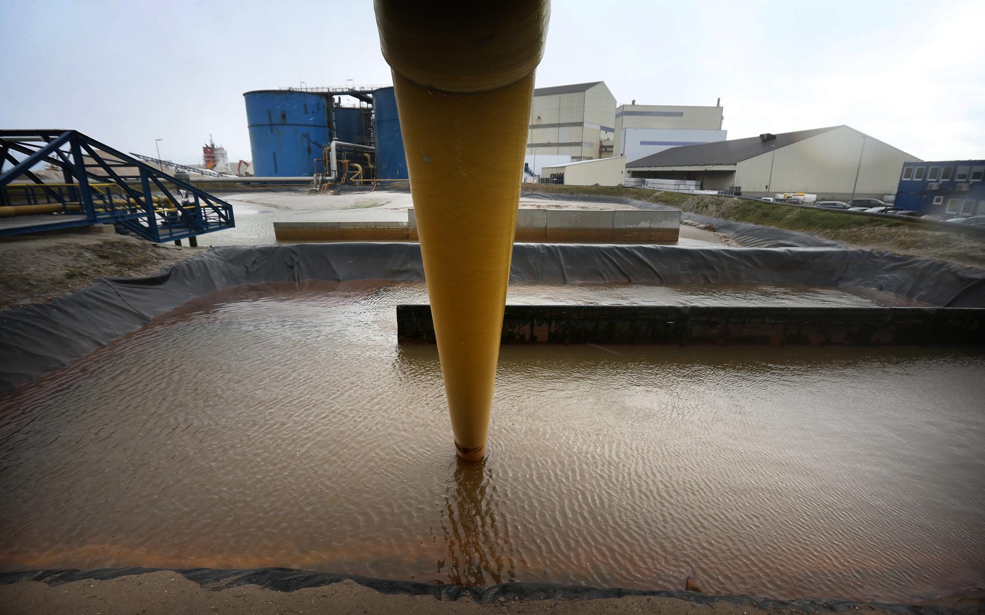 Zoutwinning onder Waddenzee zorgt voor grote bodemdaling van 92 centimeter, maar volgens Frisia zijn