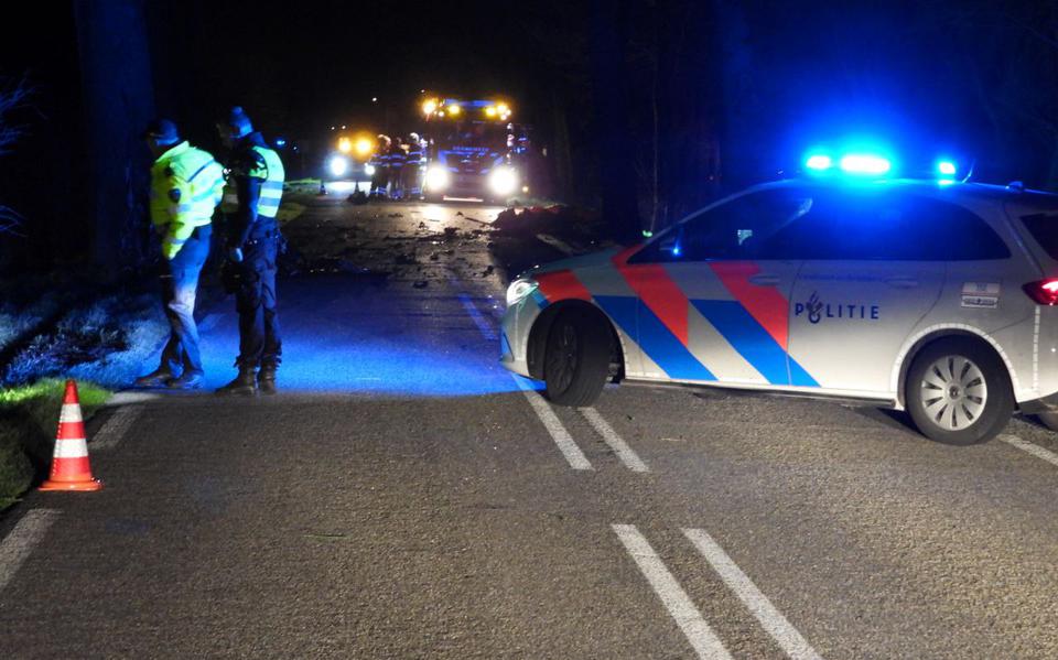 Vier mannen overleden bij eenzijdig auto-ongeluk op Rijksweg bij Jirnsum.