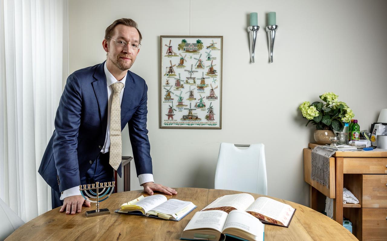 Peter Luijendijk, nieuwe rabbijn van de Progressief Joodse Gemeente Noord-Nederland. Peter Luijendijk, nieuwe rabbijn van de Progressief Joodse Gemeente Noord-Nederland.