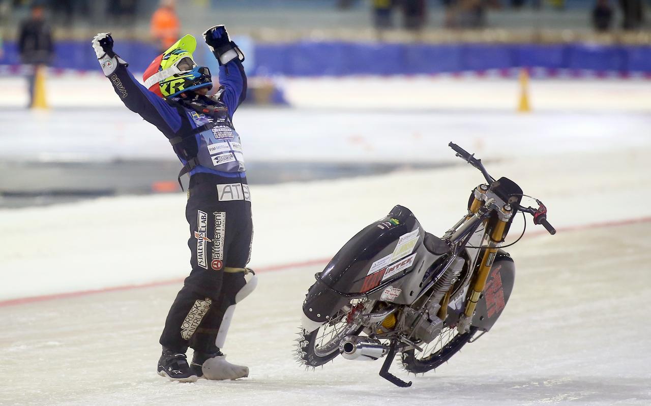 Martin Haarahiltunen, de eerste West-Europese wereldkampioen ijsspeedway sinds 2002. Martin Haarahiltunen, de eerste West-Europese wereldkampioen ijsspeedway sinds 2002.