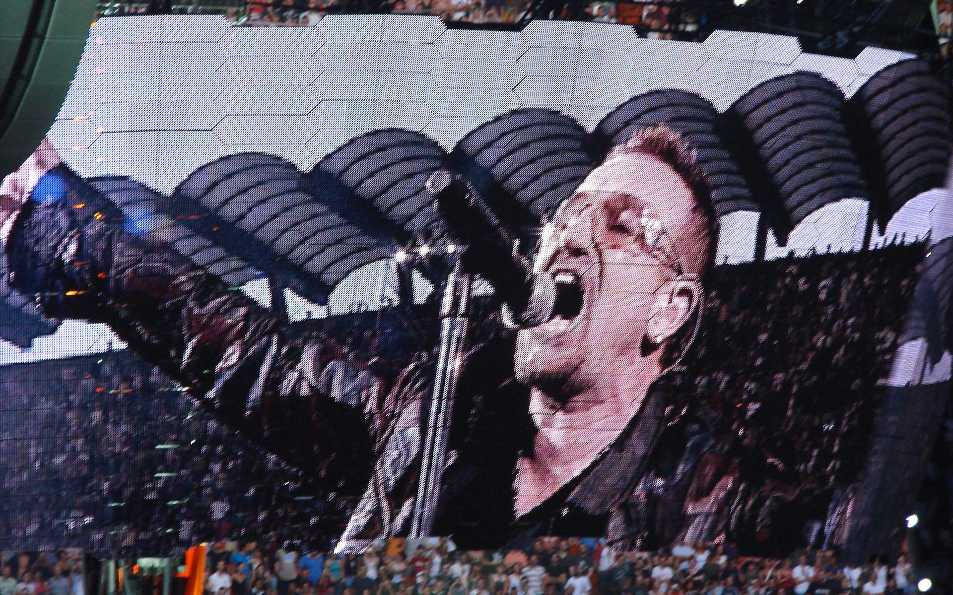 Speelt Bram van den Berg straks ook stadions plat met U2? 